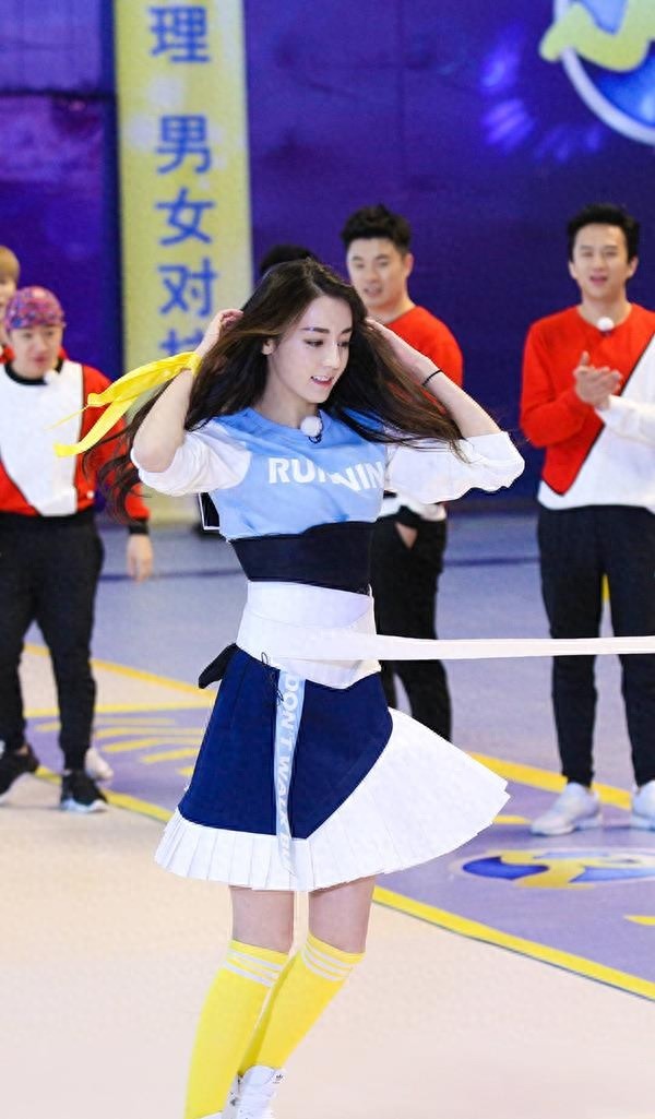 《奔跑吧》成员迪丽热巴美图欣赏,每一张都可以当作壁纸