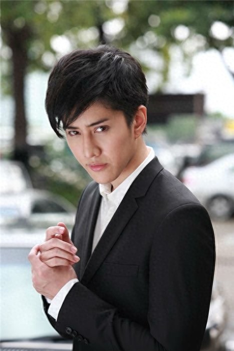 泰国帅哥“Mike”-一个集才华与魅力于一身的超酷帅哥!