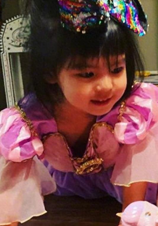 波妞美照大公开,可甜可咸古灵精怪,真是宝藏女孩