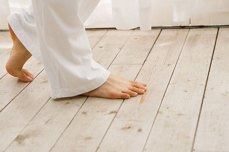 已经受潮的地板,拿什么拯救你?